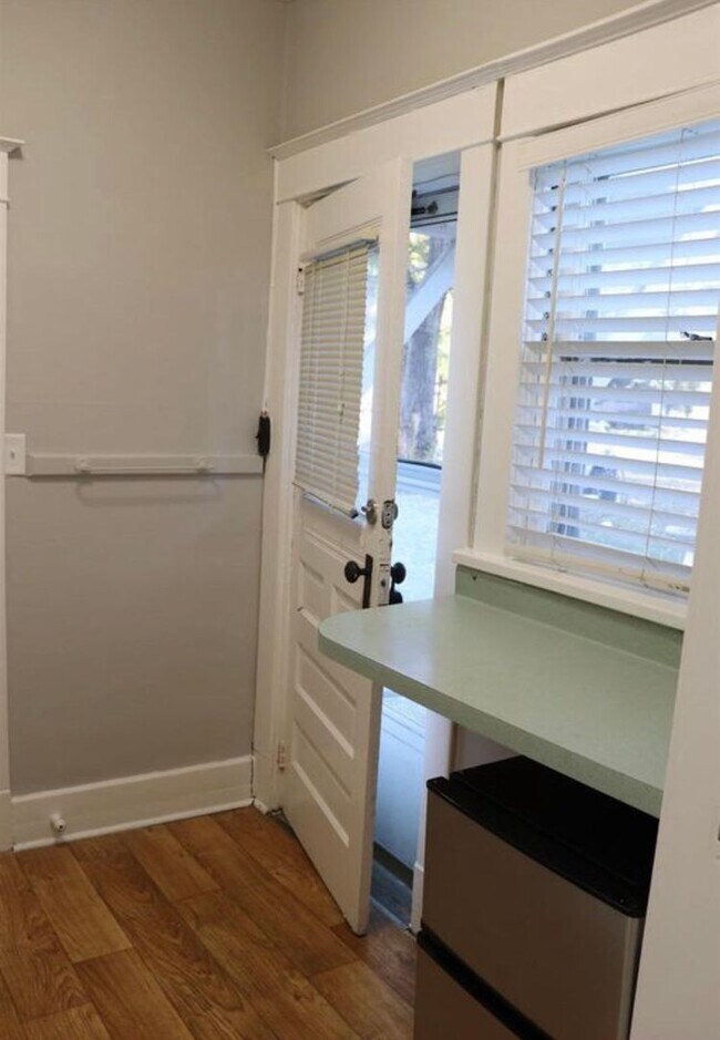 Building Photo - 1535 N 32nd St