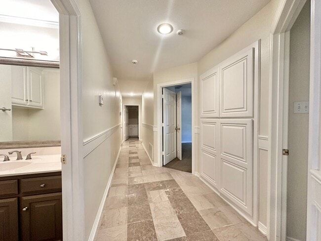 Building Photo - Stunning Home in the Heart of Tyler! 3bd 2...