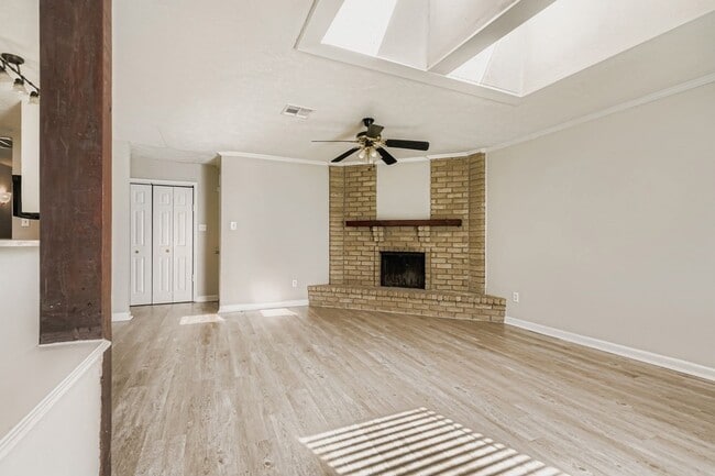 Building Photo - 226 Tara Plantation Dr