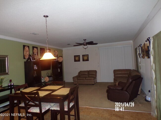 Building Photo - 6820 Misty View Dr