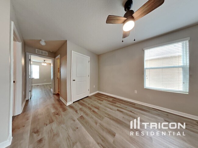 Building Photo - 10111 Mangrove Well Rd