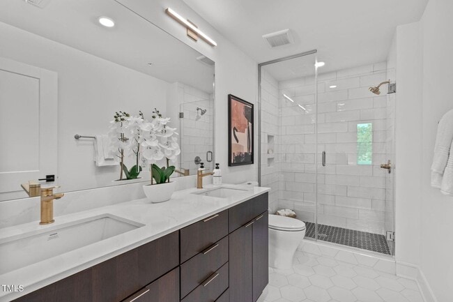 Building Photo - **OFFERING 50% OFF THE FIRST MONTH'S RENT*...