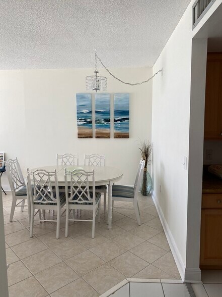 dining - 140 Seaview Ct