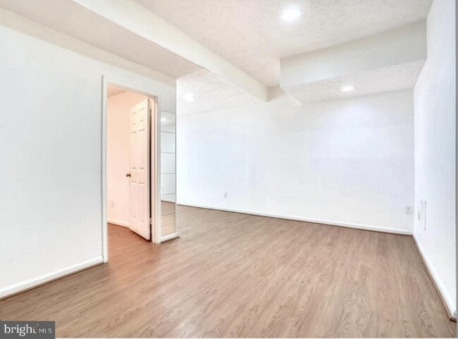 Building Photo - 3151 Borge St