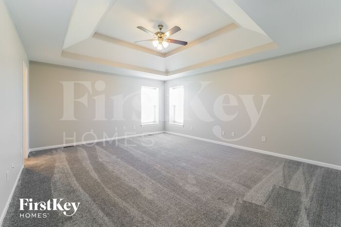 Building Photo - 1114 Camelot Dr