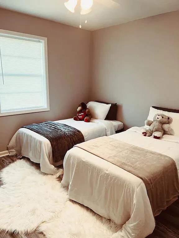 Building Photo - 5275 Berard Cir