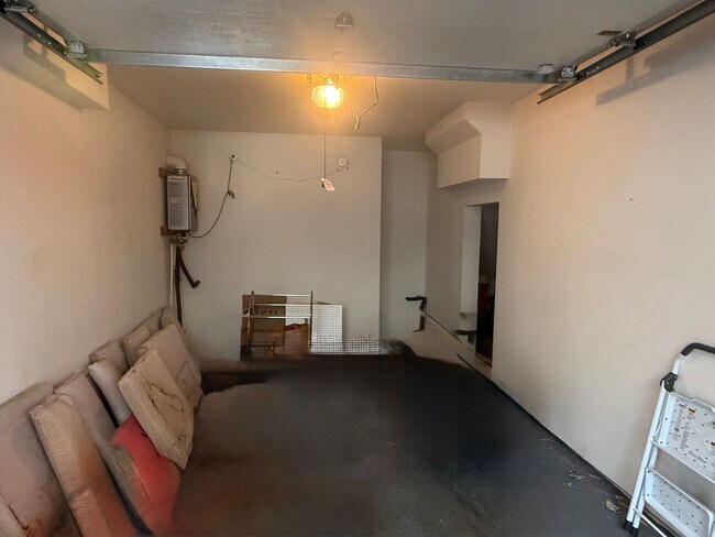 Building Photo - Northgate Townhome