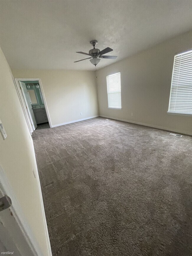 Building Photo - 3 br, 2 bath House - 4296 East Stonebridge...