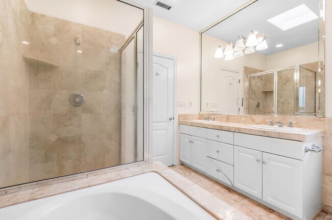 Building Photo - 1720 Carlson Ln