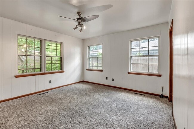 Building Photo - 2037 NW 47th St