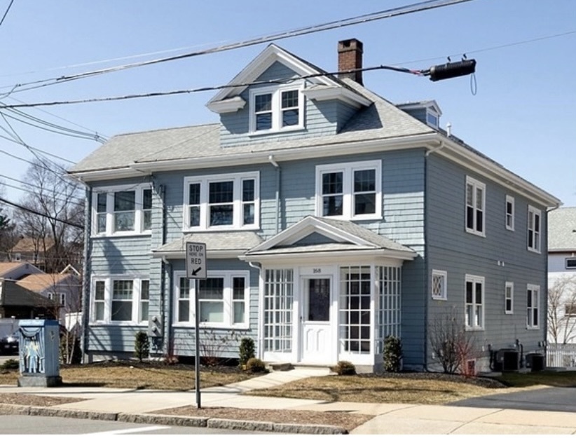 Building Photo - 168 Forest St