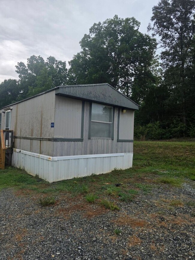 Building Photo - Ready to Move in