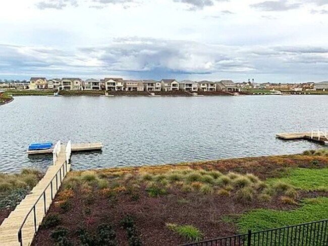 Building Photo - 17978 Silver Springs Way