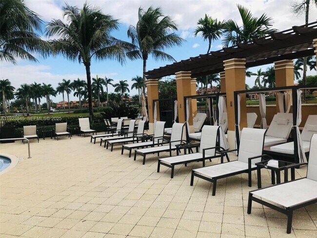 Building Photo - 15315 SW 31st Terrace