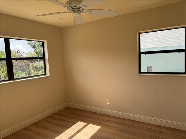 Building Photo - 107 N Galena Ave