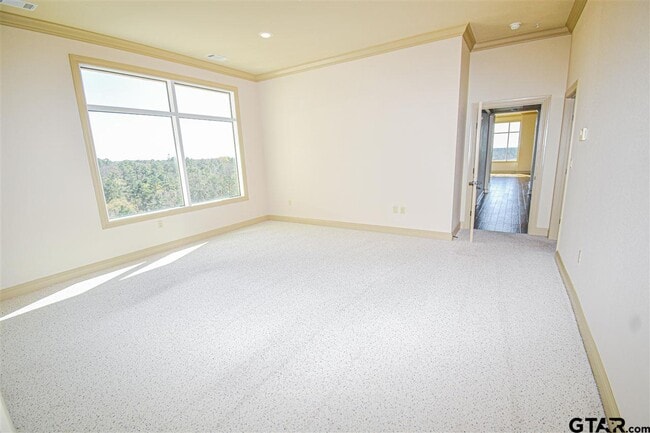 Building Photo - 2801 Wexford Dr
