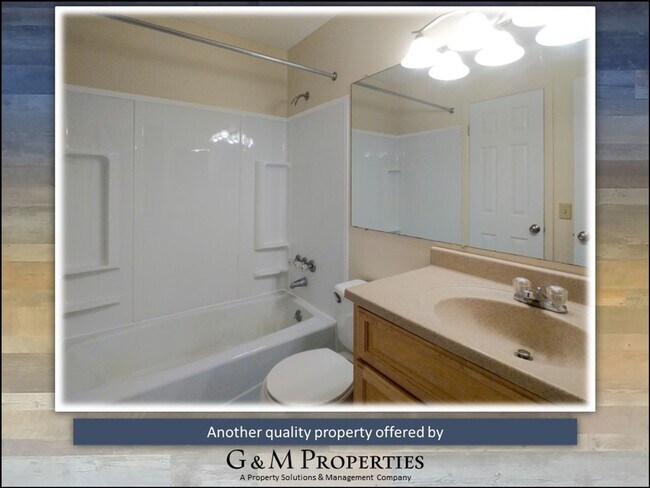 Building Photo - 2 Bedroom Townhome - Available off of Fren...
