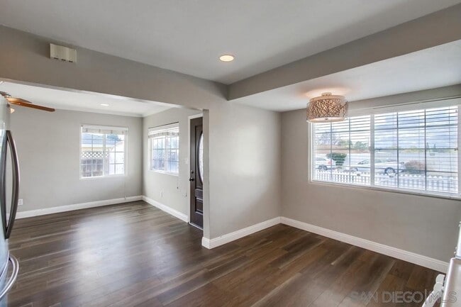 Building Photo - 6327 Newsome Dr