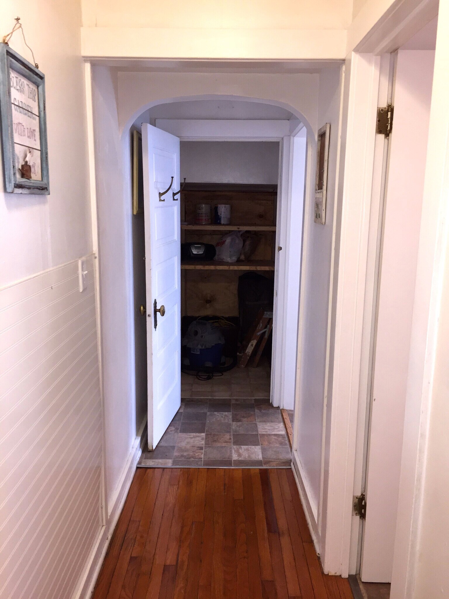 Building Photo - 908 Columbia Ave