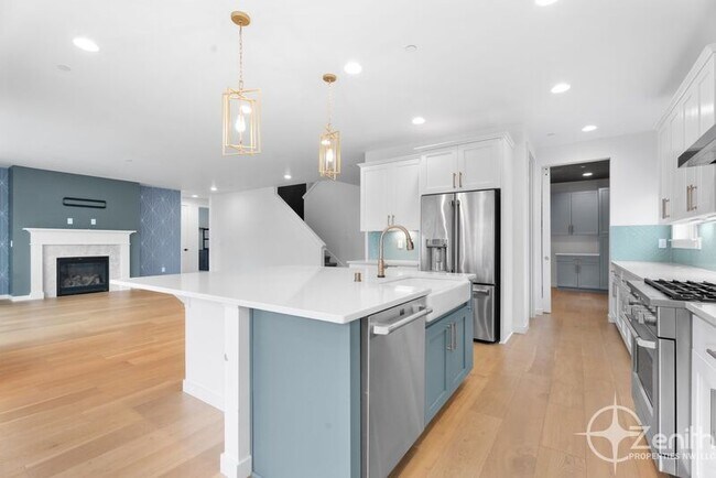 Building Photo - 990 W Magnolia Loop