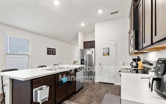 Building Photo - 15661 Strawberry Roan Ct