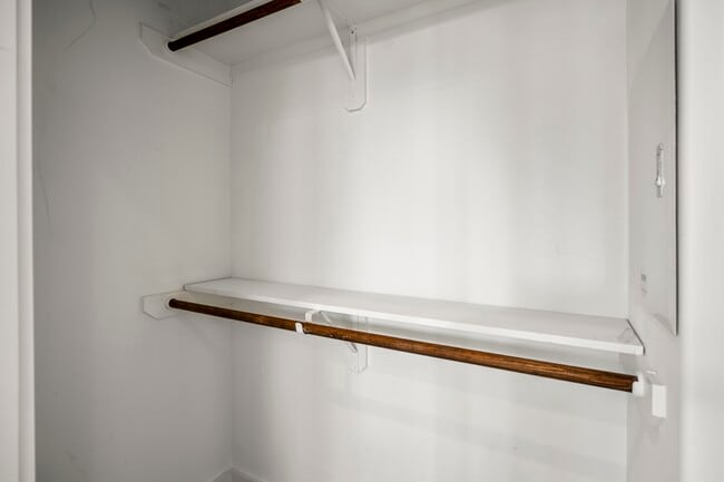 Building Photo - 594 Janisch Rd