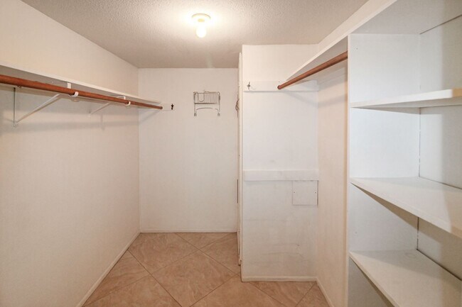 Building Photo - 250 Santa Maria St