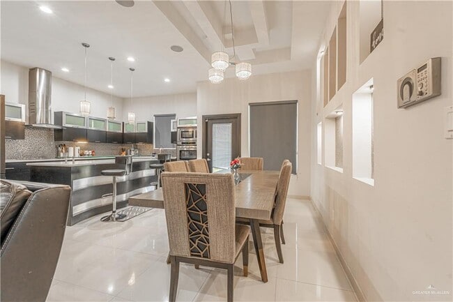 Building Photo - 30 N 46th St