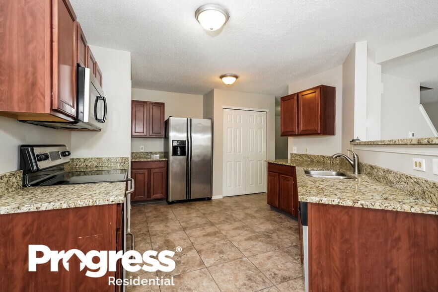Building Photo - 8317 Becks Mill Ln