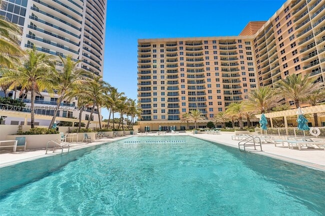 Building Photo - 2501 S Ocean Dr