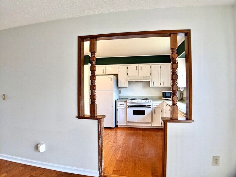 Building Photo - 2746 SE 73rd Ave