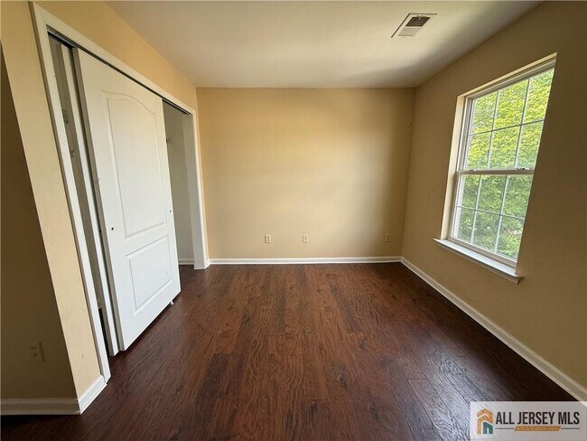 Building Photo - 1338 Fernwood Ct