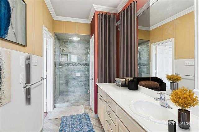 Building Photo - 2504 Champagne Dr