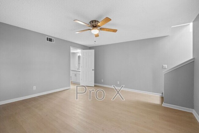 Building Photo - 1377 E Sequoyah Ct