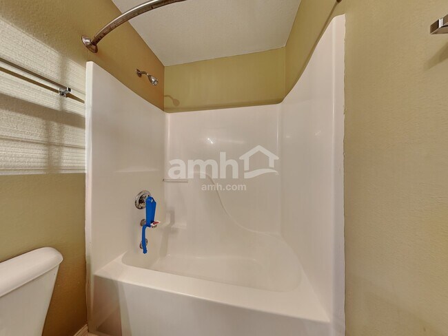 Building Photo - 4704 Ashfield Dr