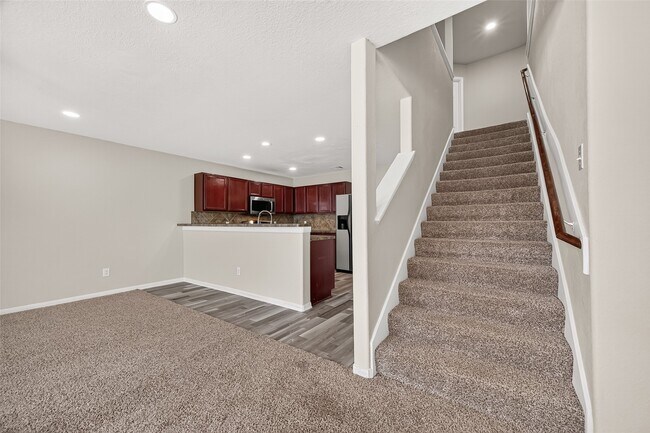 Building Photo - 3078 View Valley Trail
