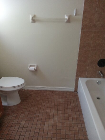 Primary Photo - 761 Maderia Ct