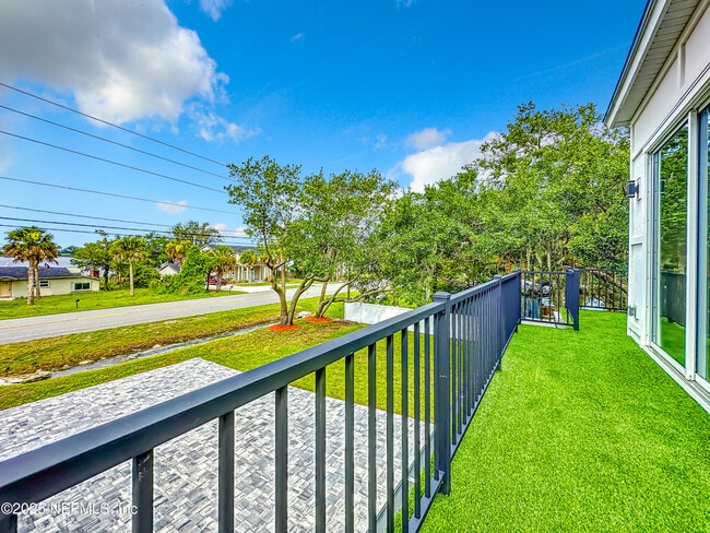 Building Photo - 5395 Heckscher Dr