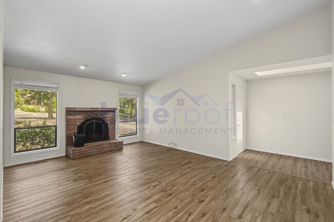 Building Photo - 13920 SW Tennessee Ln