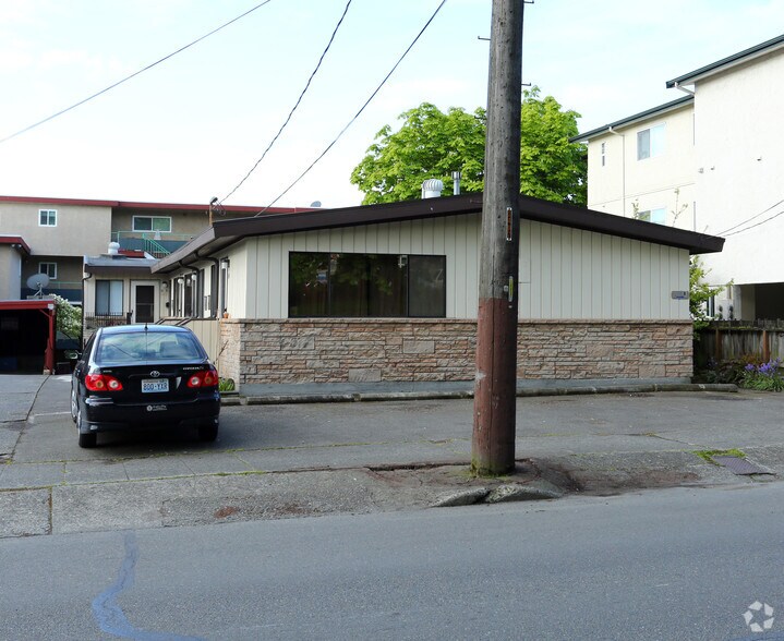 Building Photo - Ballard 6 Apartments