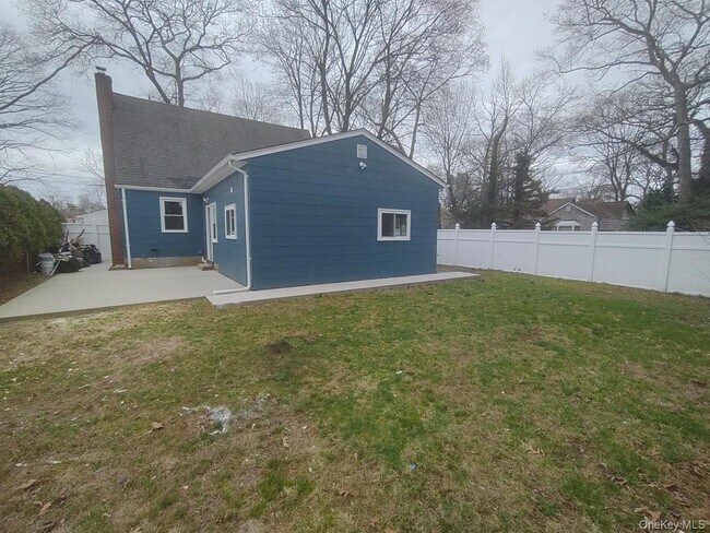 Building Photo - 15 Ketcham Pl