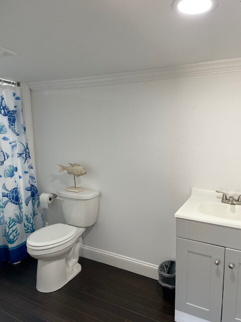 Building Photo - Country Setting.  Charming Fully furnished Cabin with Utilities included!