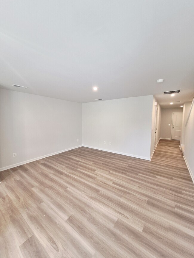 Building Photo - 50 Grayson Village Dr