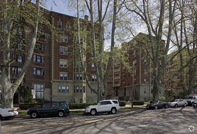 Primary Photo - Barrington Court Condominiums