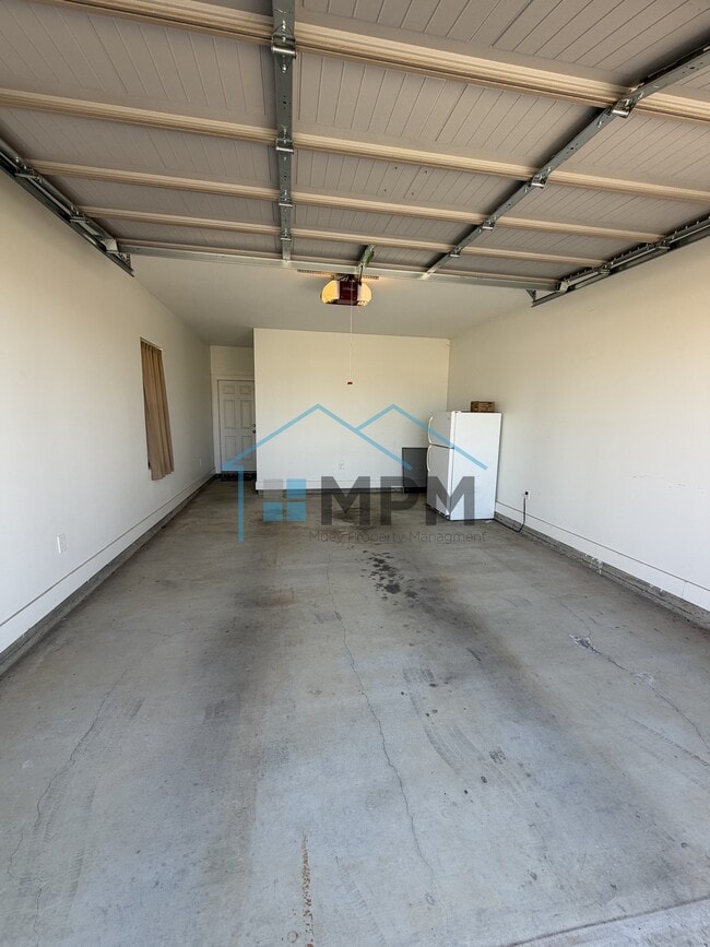 Building Photo - 492 Cliff Bullock Dr