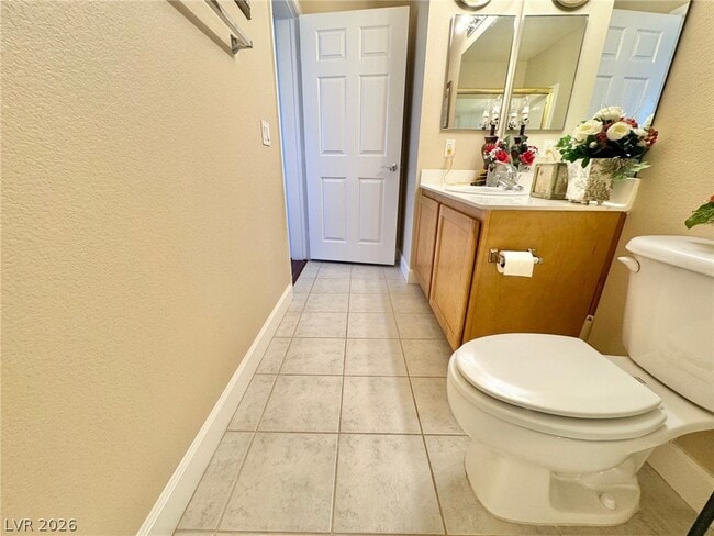 Building Photo - 55 E Agate Ave