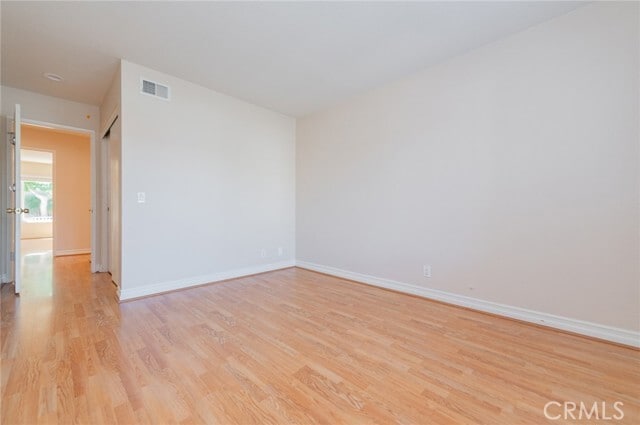 Building Photo - 5 Deerwood W