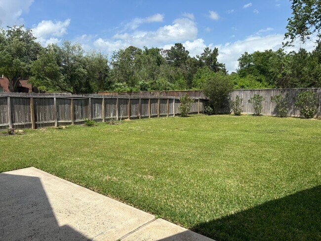 Building Photo - 19538 Piney Lake Dr