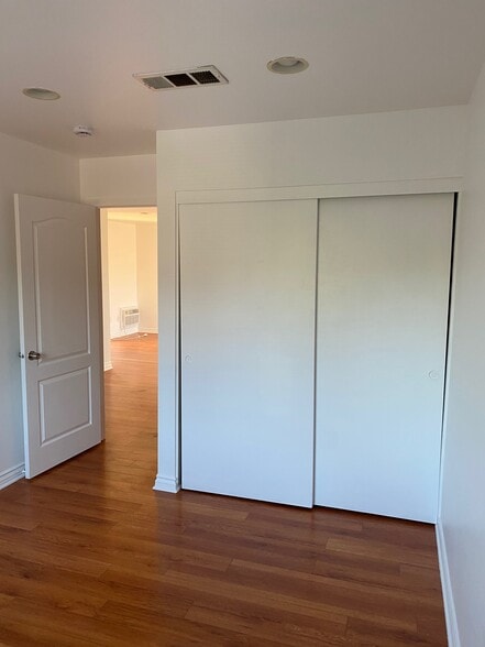 Building Photo - 174 W Linden Ave