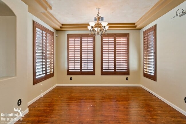 Building Photo - Beautiful 4Bdm 2.5Ba Tuscan-Inspired Home Located in the Norterra Area of Phoenix!